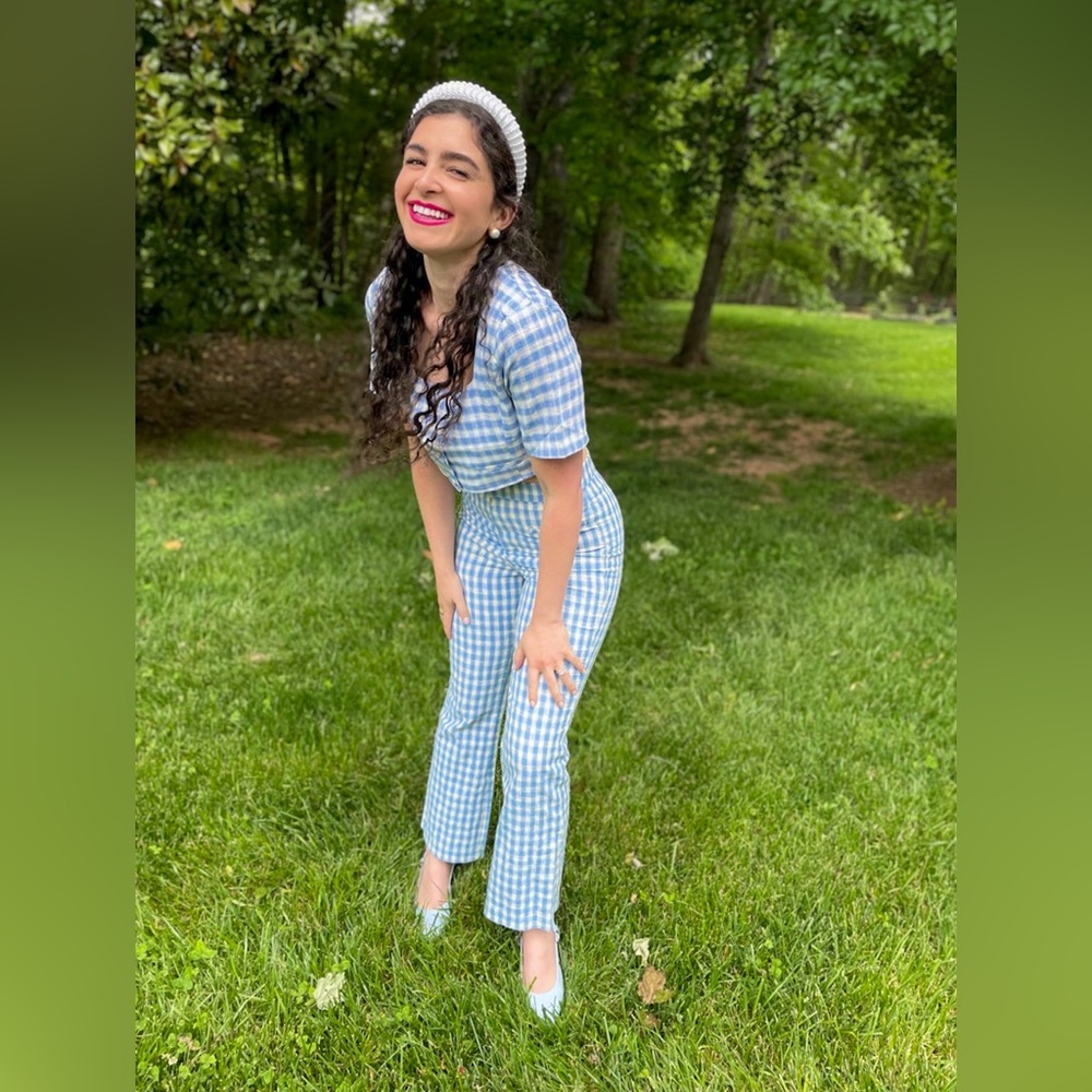 Meet your Posher, Isabella